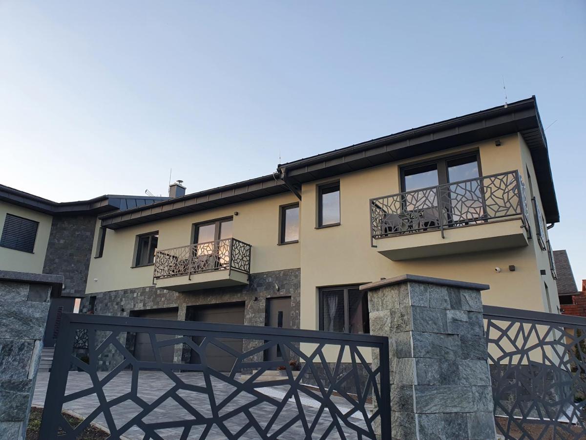 ורבוב Apartmany Zaky מראה חיצוני תמונה