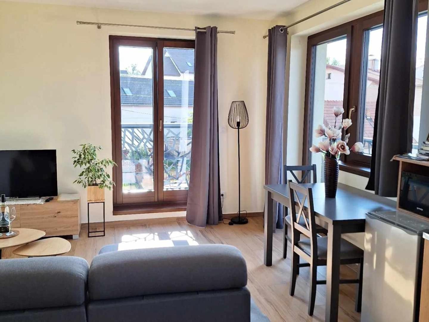 ורבוב Apartmany Zaky מראה חיצוני תמונה